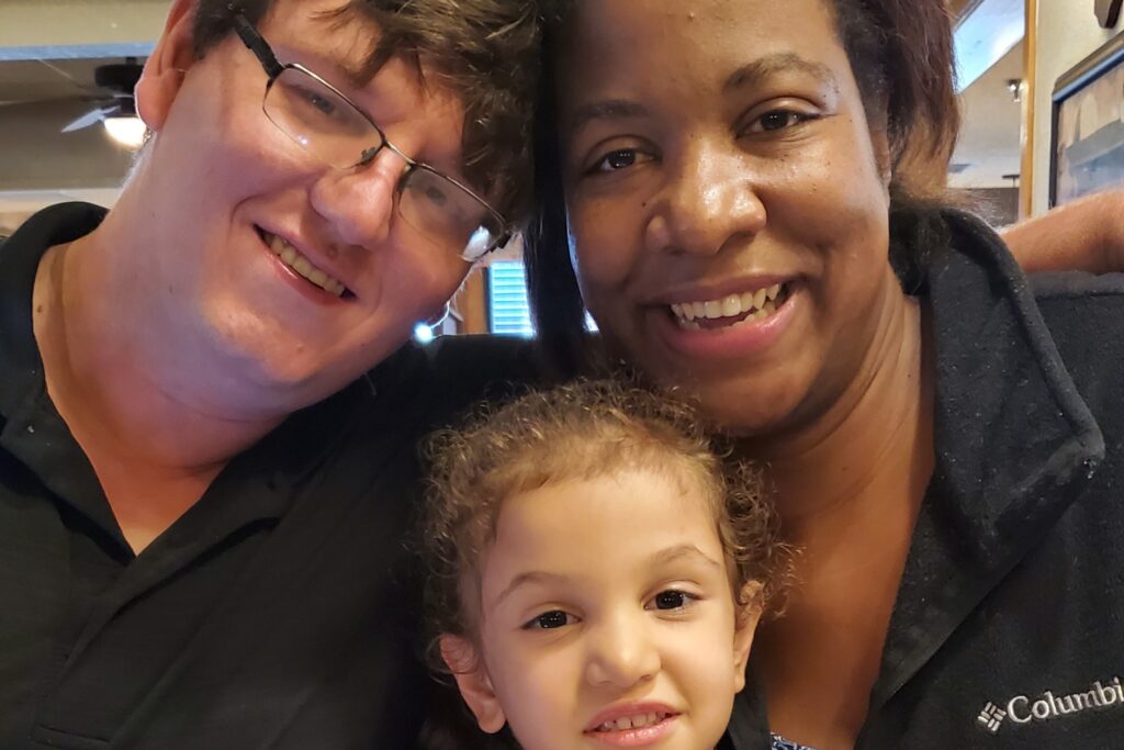 Family_Picture_At_Restaurant_In_Florida