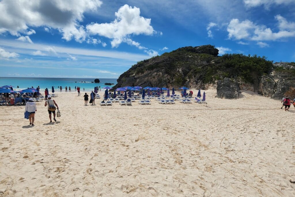 Horseshoe Bay Beach Bermuda For Families - Horseshoe_Bay_Beach_Bermuda_For_Family_Vacation_Food_Amenities_Rentals