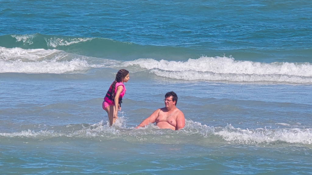 10 Simple Beach Activities That Don’t Require Extra Supplies