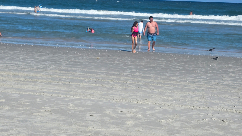 Tips_For_Finding_Accommodations_Near_Family-Oriented_Beaches_travel_on_off_or_shoulder_seasons