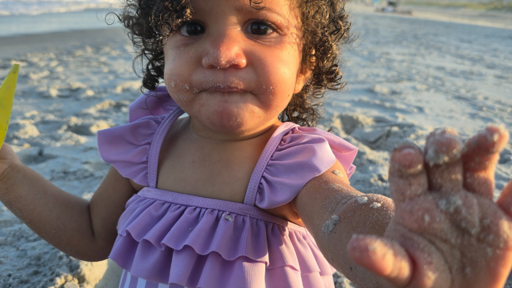 Travel Activities To Keep Kids Entertained on Long Trips (2)