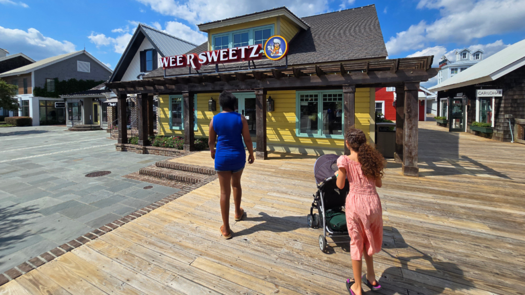 how-to-pack-efficiently-for-a-family-beach-vacation on the way to gt souveniers