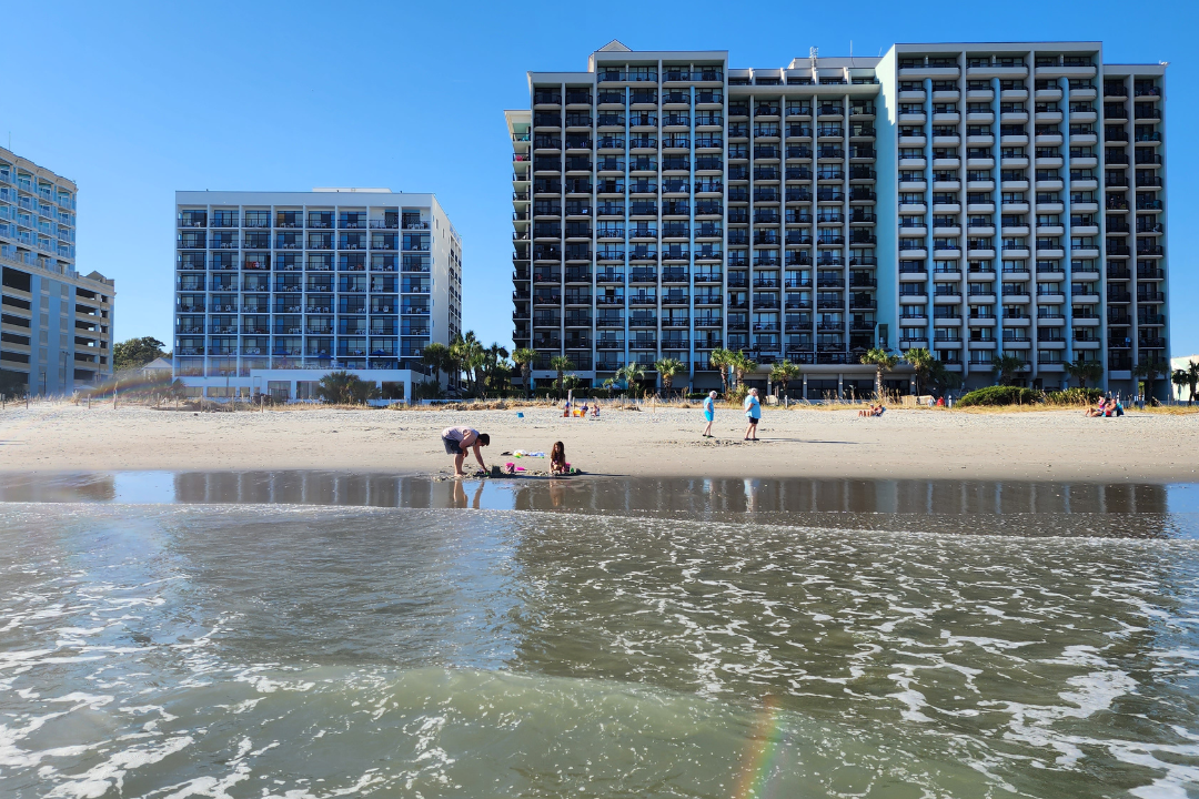 Tips_For_Finding_Accommodations_Near_Family_Close_proximity_to_our_resort