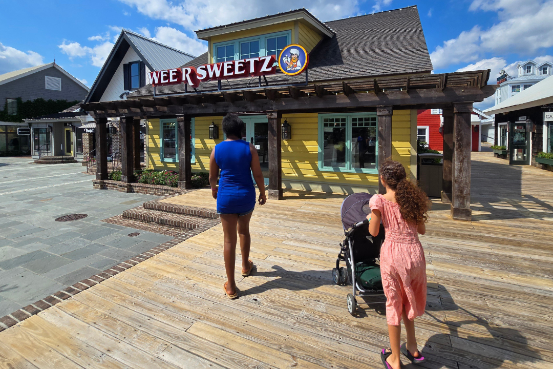 how-to-pack-efficiently-for-a-family-beach-vacation on the way to gt souveniers